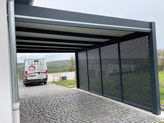 Pose Carport